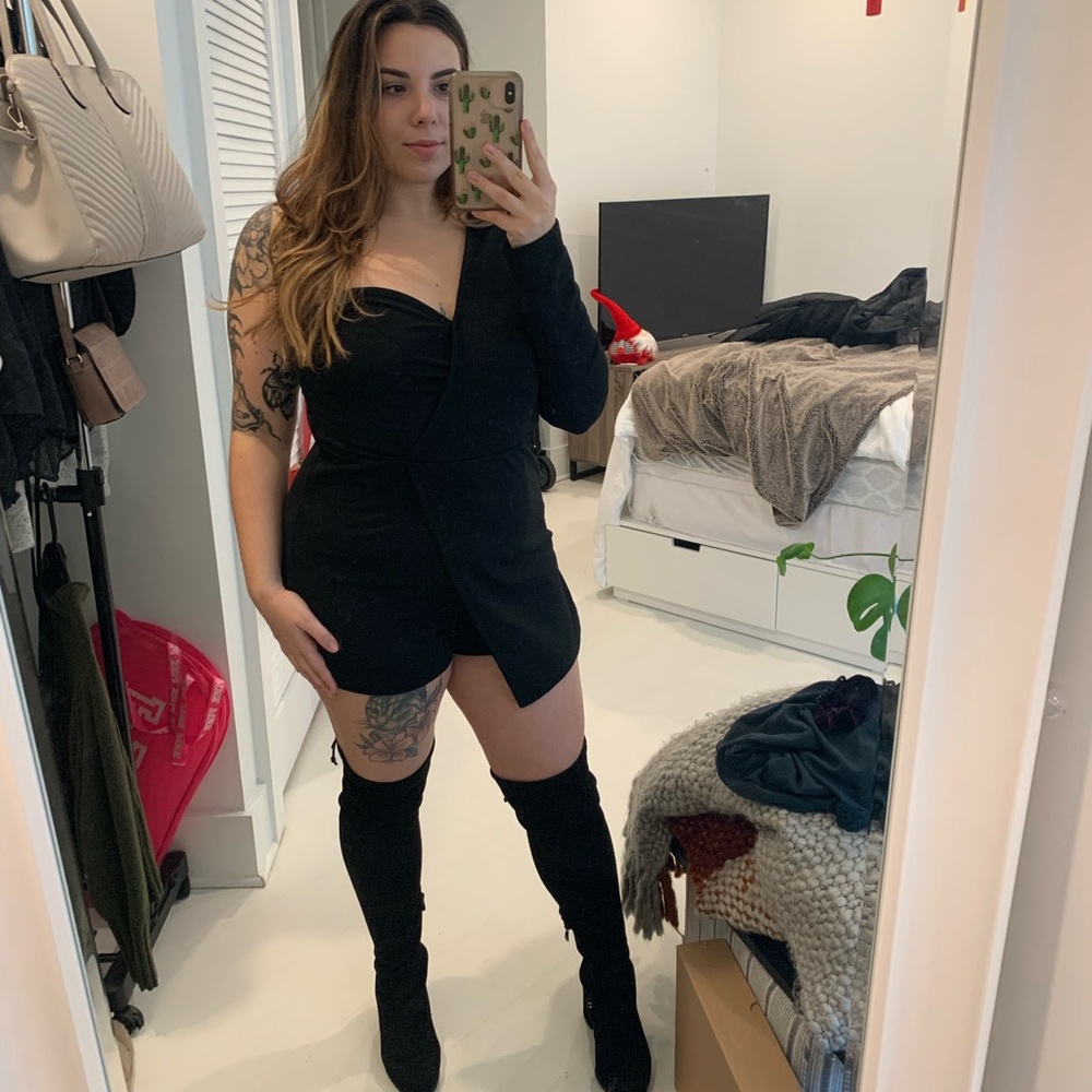 One shoulder romper